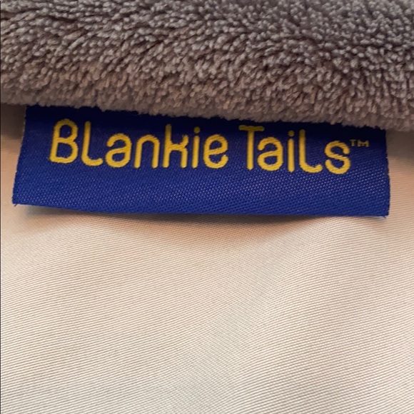 Blankie Tails Shark Blanket Kids Novelty Comfy Lounge Blanket Bag - Picture 5 of 13